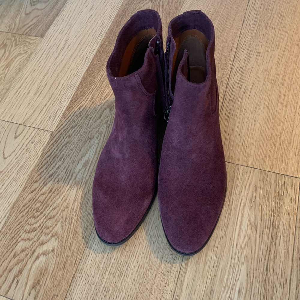 Coach Dannie Suede Ankle Bootie Size 9 Color Wine